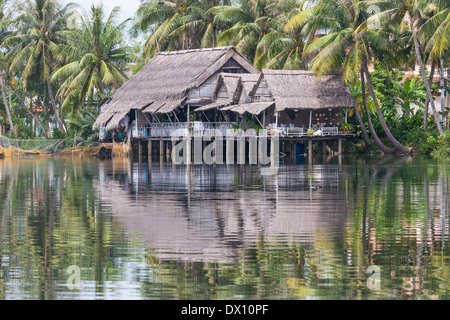 Haus auf Stelzen in Flussszenen in Hoi an, Vietnam, 2008 Stockfoto