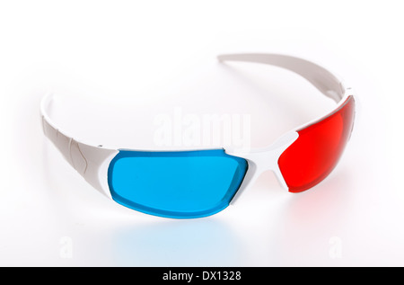3D Anaglyphen Brillen isoliert auf weißem Hintergrund Stockfoto