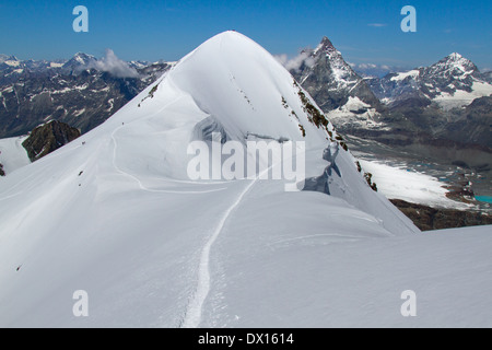 Breithorn und Matterhorn vom Breithorn gesehen zu durchqueren, Monte Rosa-Massiv, Alpen, Italien, EU Stockfoto