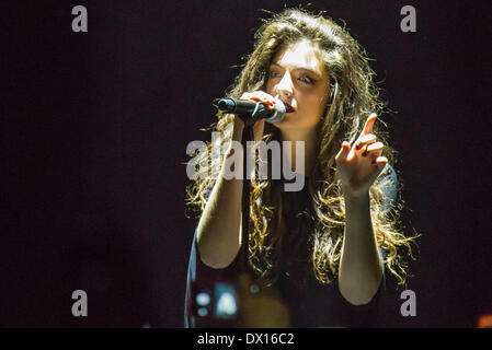 Detroit, Michigan, USA. 16. März 2014. New Zealand Singer-Songwriterin Teenie-Sensation LORDE durchführen auf ihrem 2014 Amerikatour im Fillmore Theater in Detroit. Bildnachweis: Marc Nader/ZUMAPRESS.com/Alamy Live-Nachrichten Stockfoto