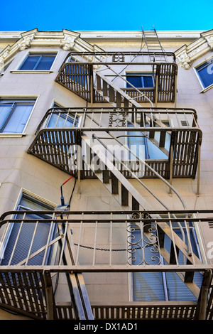 Treppe außerhalb der alten Gebäude in San Francisco Stockfoto