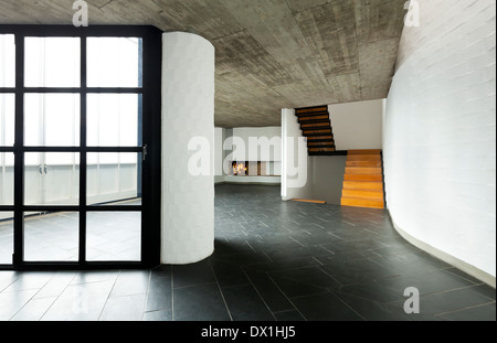 innen moderne Villa, Passage, Holztreppe Stockfoto