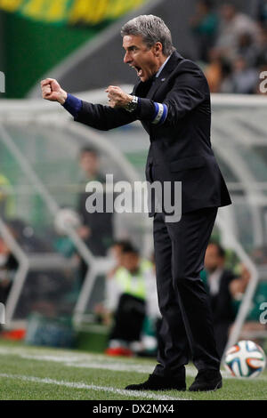 16. März 2014 - Spiel FC Porto-Kopf, wie, die Trainer Luis Castro während der Fußball-Liga Zon Sagres reagiert, Sporting CP Vs FC Porto im Alvalade-Stadion in Lissabon. (Bild Kredit: Filipe Amorim/NurPhoto/ZUMAPRESS.com ©) Stockfoto