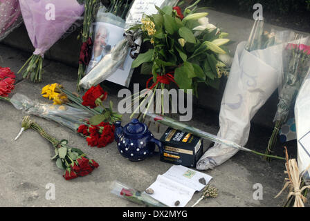 London, UK. 16. März 2014. Hommage an Tony Benn am Platz vor dem Parlament gegenüber dem Palace of Westminster London 16-03/2014 Credit: JOHNNY ARMSTEAD/Alamy Live-Nachrichten Stockfoto