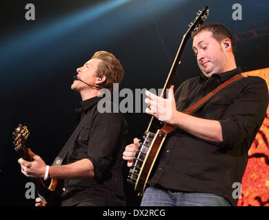 London, UK. 16. März 2014. Rascal Flatts führen bei C2C - Land Festival - Tag zwei in der O2 Arena, London am März 16. 2014 Credit: KEITH MAYHEW/Alamy Live News Stockfoto