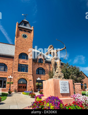 Diana die Jägerin, Skulptur vor dem Bahnhof Union Depot bei Union Avenue Historic District in Pueblo, Colorado, USA Stockfoto