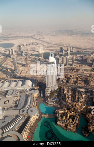 Adresse Downtown 5 Sterne Hotel, Dubai, gesehen von der Aussichtsplattform an der Spitze des Burj Khalifa, Dubai-VAE Stockfoto