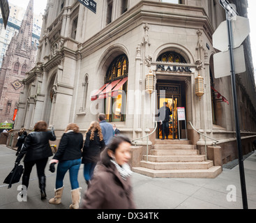 Wertaufbewahrungsmittel Jos. A. Bank Clothiers wird in Lower Manhattan in New York gesehen. Stockfoto