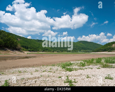 Die ausgetrockneten Bett des Sees Slatino, in der Nähe von Slatino Dorf, Kicevo, Mazedonien Stockfoto