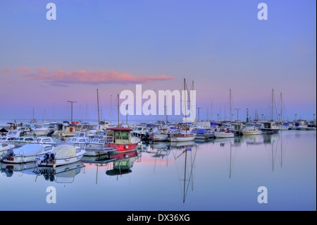 Liegeplätze in der Morgendämmerung in Koper Slowenien Stockfoto