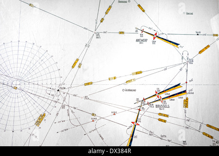 Luftfahrtkarte, Karte zeigt Symbole für Wegpunkte und Flugrouten entwickelt, um die Navigation von Flugzeugen zu unterstützen Stockfoto