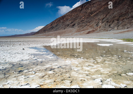 Death Valley Nationalpark, Kalifornien, USA-august 3,2012: Badwater, ein Salz Wohnung unter dem Meeresspiegel Stockfoto