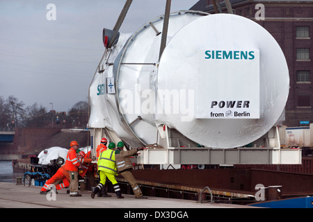 Siemens-Gasturbine wird geladen Stockfoto