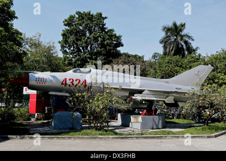 Vietnamese Air Force Mig 21 in Vietnam Militärhistorischen Museum, Hanoi Stockfoto