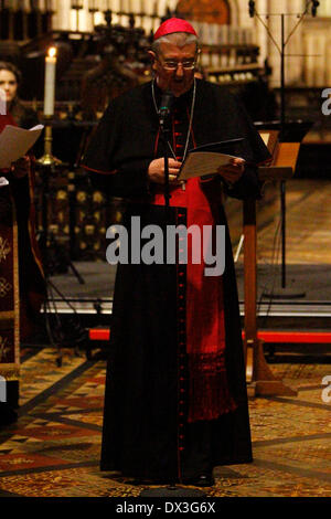 Dublin, Irland. 17. März 2014. Der katholische Erzbischof von Dublin Diarmuid Martin führt das Gebet. Der Dublin-Rat der Kirchen lud die Mitglieder aller christlichen Konfessionen, ihren jährlichen St. Patricks Day Service. Der Service wurde von der katholischen Erzbischof von Dublin Diarmuid Martin geführt. Bildnachweis: Michael Debets/Alamy Live-Nachrichten Stockfoto