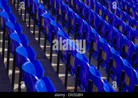 leere Stadionbestuhlung Stockfoto