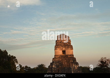 Tempel bei Sonnenuntergang, Antigua, Guatemala Stockfoto