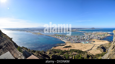 Blick vom SeongSan Ilchulbong (Vulkankegel) in Jeju Island. Stockfoto