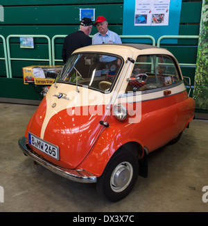 Die zweisitzige Kleinwagen BMW Isetta 300 Stockfoto