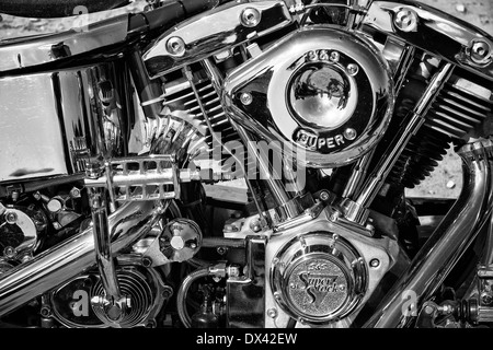 Motorrad Motor Harley Davidson Custom Chopper, schwarz und weiß Stockfoto