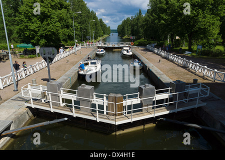 Tor zum Vaaksy-Kanal - eine wichtige Transport-Kanal, der See Vesijarvi und größte See Paijanne verbindet Stockfoto