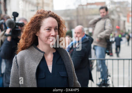 18. März 2014. Old Bailey, London, UK. Die Studie des ehemaligen News International Chief Executive Rebekah Brooks, Andy Coulson und andere im Zusammenhang mit angeblichen Handy-Hacker in der ehemaligen Zeitung News der Welt, weiterhin im Old Bailey, London. Im Bild: Rebekah Brooks. Bildnachweis: Lee Thomas/Alamy Live-Nachrichten Stockfoto