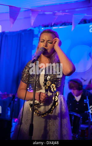 Charlotte Church Durchführung bei Dempseys während SWN Festival 2012 - Day One Cardiff, Wales - 18.10.12 Featuring: Charlotte Churc Stockfoto