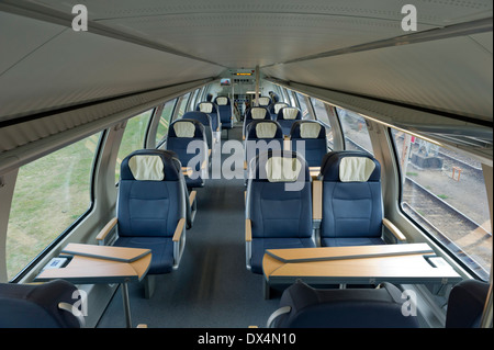 Doppelstockwagen der DB Regio Stockfoto