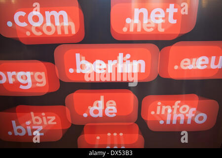 Berlin, Deutschland. 18. März 2014. Ein Poster mit den Domain-Namen ist Pidctured in Berlin, Deutschland, 18. März 2014. Die neue Domain "Berlin" ist ab sofort verfügbar. Es ist die erste "Stadt-Domain-Endung" weltweit. Foto: Jörg CARSTENSEN/Dpa/Alamy Live News Stockfoto