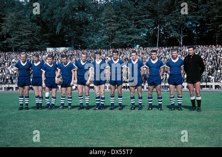 Fußball, Regionalliga West 1964/1965, Jahn-Stadion, TSV Marl-Hüls gegen Borussia Moenchengladbach 0:1, Team schoss Marl-Hüls mit Keeper Manfred Gudasch (11.f.l.), Hans-Dieter Jekosch (10.f.l.), Horst Pilkewicz (8.f.l.), Christoph Walter (5.f.l.), Rolf Stockfoto