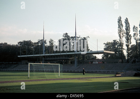 Fußball, Regionalliga West 1964/1965, Jahn-Stadion in Marl, TSV Marl-Hüls gegen Preussen Münster 1:4, leeren Jahnstadion nach dem Spiel, stehen Stockfoto