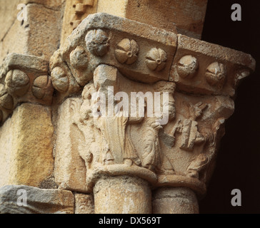 Spanien. Canales De La Sierra. Schrein des Heiligen Christophorus. 12. Jahrhundert. Detail einer Hauptstadt des Portikus. La Rioja. Stockfoto