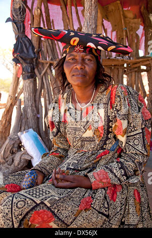 Herero-Frau mit typischen Kopfschmuck, Namibia Stockfoto