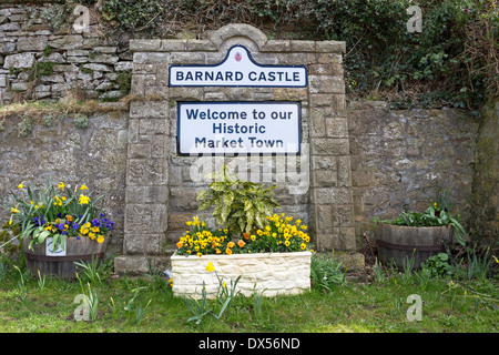 Willkommensschild für Barnard Castle Teesdale County Durham UK Stockfoto