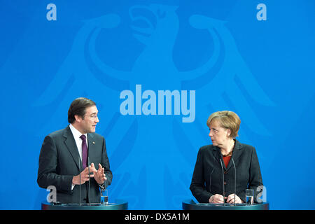 Berlin, Deutschland. 18. März 2014. Berlin, Deutschland. 18. März 2014. Deutsche Bundeskanzlerin Angela Merkel (CDU) und Ministerpräsident von Portugal Pedro Passos Coelho sprechen während einer Pressekonferenz im Bundeskanzleramt in Berlin, Deutschland, 18. März 2014. Foto: Maurizio Gambarini/Dpa/Alamy Live News/Dpa/Alamy Live News Stockfoto
