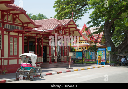 Hua Hin Bahnhof eines historischen Thai Gebäudes in Thailand Stockfoto