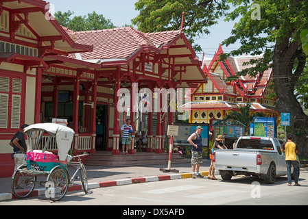 Hua Hin Bahnhof eines historischen Thai Gebäudes in Thailand Stockfoto