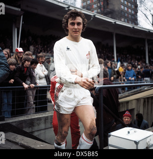 Fußball, Bundesliga, 1974/1975, Radrennbahn Muengersdorf, 1. FC Köln gegen Hertha BSC Berlin 2:1 einfahren, Dieter Müller (FC) Stockfoto