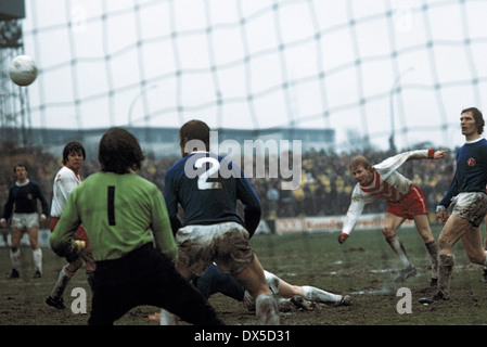 Fußball, DFB-Pokal 1974/1975, Viertelfinale, Georg Melches ...