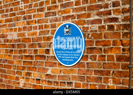 Blaue Plakette Kennzeichnung A V Roe AVRO Flugzeug Hersteller erste Fabrik Manchester England Stockfoto