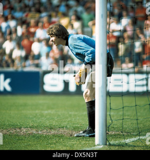 Fußball, Bundesliga, 1975/1976, Georg Melches Stadium, Rot Weiss Essen vs. FC Bayern München 3:3, Szene des Spiels, Keeper Heinz Blasey (RWE) Stockfoto