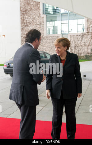 Berlin, Deutschland. 18. März 2014. Bundeskanzlerin Angela Merkel im Bundeskanzleramt erhält der portugiesische Premierminister Passos Coelho für ein bilaterales Treffen. Goncalo Silva/Alamy Live-Nachrichten Stockfoto