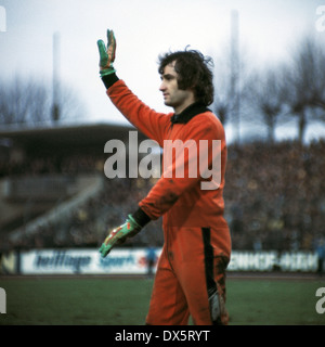 Fußball, Bundesliga, 1976/1977, Wedau Stadion, MSV Duisburg vs. VfL Bochum 0:0, Szene des Spiels, Keeper Gerhard Heinze (MSV) Stockfoto