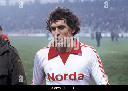 Fußball, Bundesliga, 1977/1978, Stadion der Castroper Straße, VfL Bochum vs. SV Werder Bremen 2:0, Halbzeit-Pause verlassen, Norbert Siegmann (Werder) Stockfoto