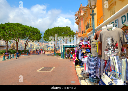 Outdoor-Geschenk und Souvenir-Shops in Monaco-Ville, Monaco. Stockfoto