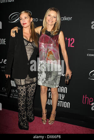 Dedee Pfeiffer, Michelle Pfeiffer Elyse Walker präsentiert die 8. jährliche Pink Party von Michelle Pfeiffer, Cedars-Sinai Frauen Krebs-Programm - Ankünfte Los Angeles, Kalifornien - 27.10.12 profitieren Featuring: Dedee Pfeiffer, Michelle Pfeiffer Where: Santa Monica, Kalifornien, USA bei: 27. Oktober 2012 Stockfoto