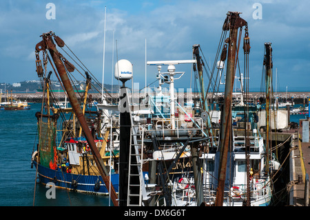 Brixham Flotte, Freizeit, Nautik, Seemann, Ma, Trap, Rockport, Horizontal, Bojen, Kai, sammeln, Farbe, Stockfoto