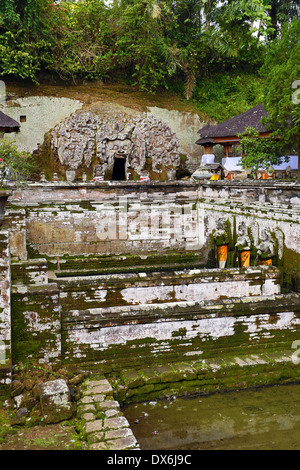 Goa Gajah Elefantenhöhle Weihwasser Frühling, in der Nähe von Ubud, Bali, Indonesien Stockfoto