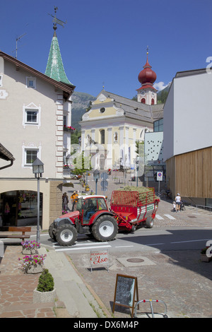 Europa, Italien, Dolomiten, Provinz Bozen, Gröden, St. Ulrich, "Großen" Kirche Stockfoto