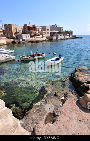 Malerischen kleinen Hafen in Gerolimenas, Süd Mani, Peloponnes, Griechenland Stockfoto